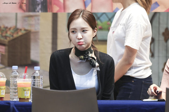 [에이핑크] 날이 점차 개기 시작해서 나은이 | 인스티즈