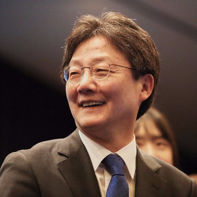 어느순간 안나대고 조용하게 있는 정치인 | 인스티즈