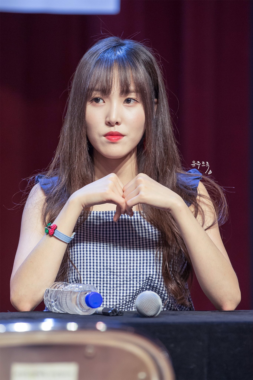 [여자친구] 네이버페이로 물건을 사려는데 돈만 빠져나가고 주문처리가 되지 않아 불쾌함이 가득해서 유주 | 인스티즈
