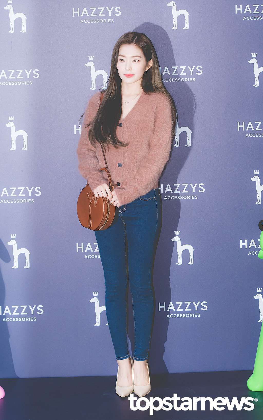 오늘자 헤지스 플래그쉽스토어 행사 레드벨벳 아이린.jpgif | 인스티즈