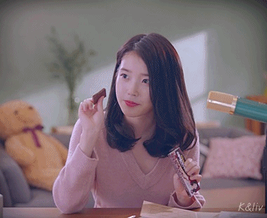 행복CF 찍는 아이유 gif | 인스티즈