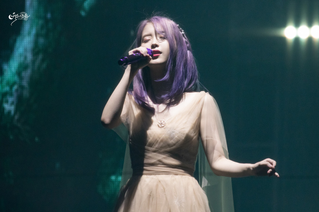 보라색 머리 아이유.jpg | 인스티즈