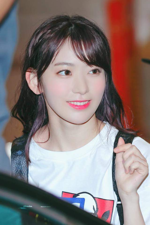 180921 사쿠라 출국 사진 | 인스티즈