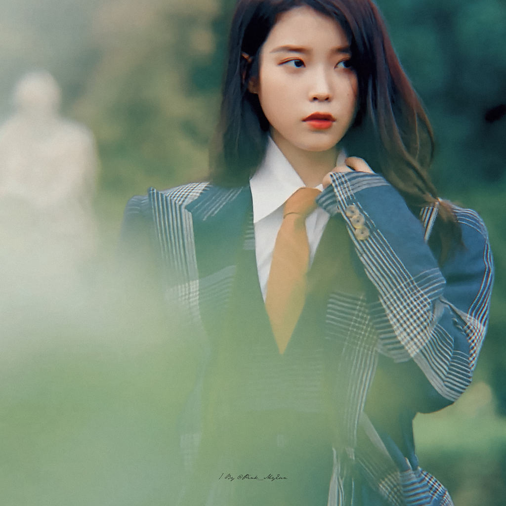 시크한 컨셉의 아이유 화보.JPG | 인스티즈